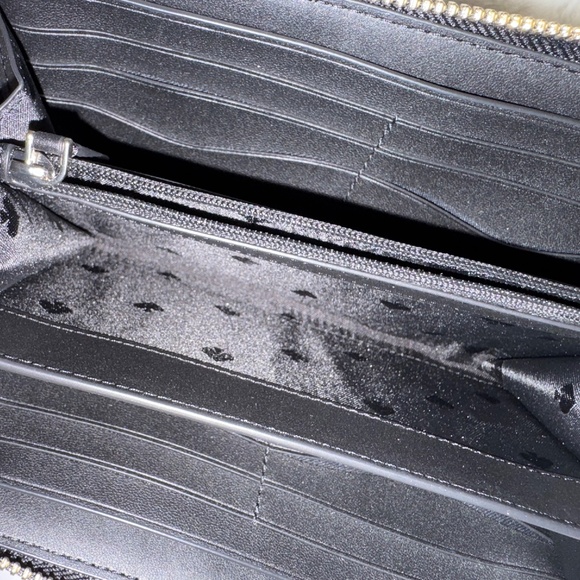 Kate Spade Tote - Picture 5 of 8